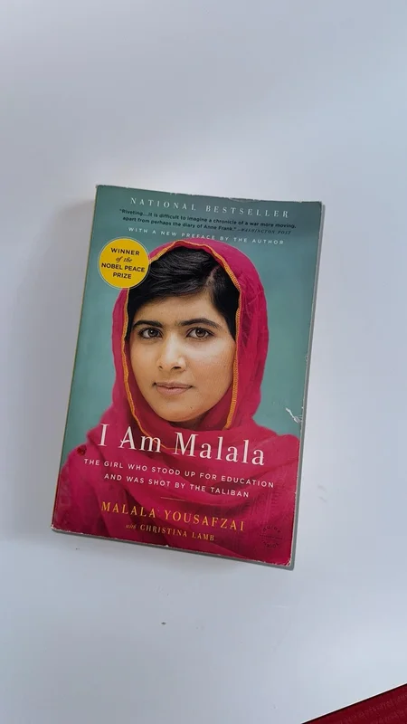 roundaboutbookstore-11432781
