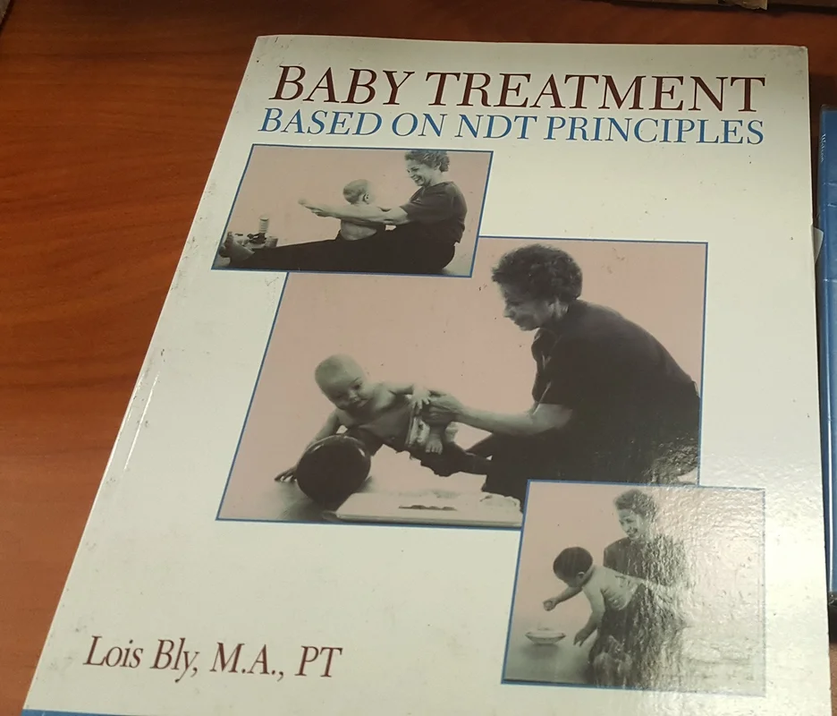roundaboutbookstore-11797132